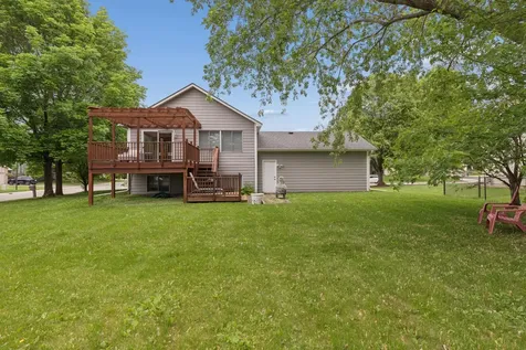 7250 Cactus Curve Chanhassen MN 55317