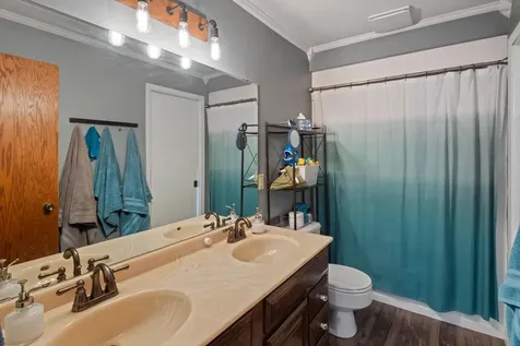 1734 Arlington Avenue E Saint Paul MN 55106