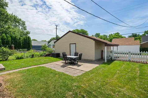1734 Arlington Avenue E Saint Paul MN 55106