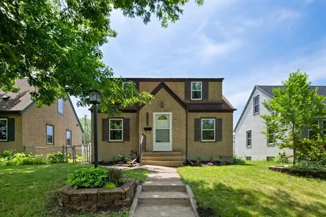 1734 Arlington Avenue E Saint Paul MN 55106