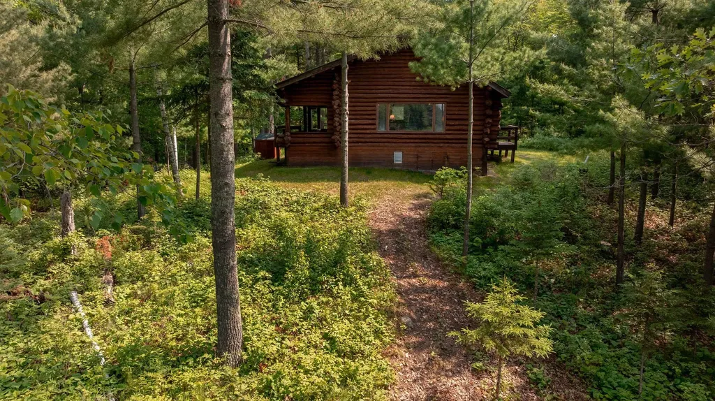 5033 Barnum Road NW Hackensack MN 56452