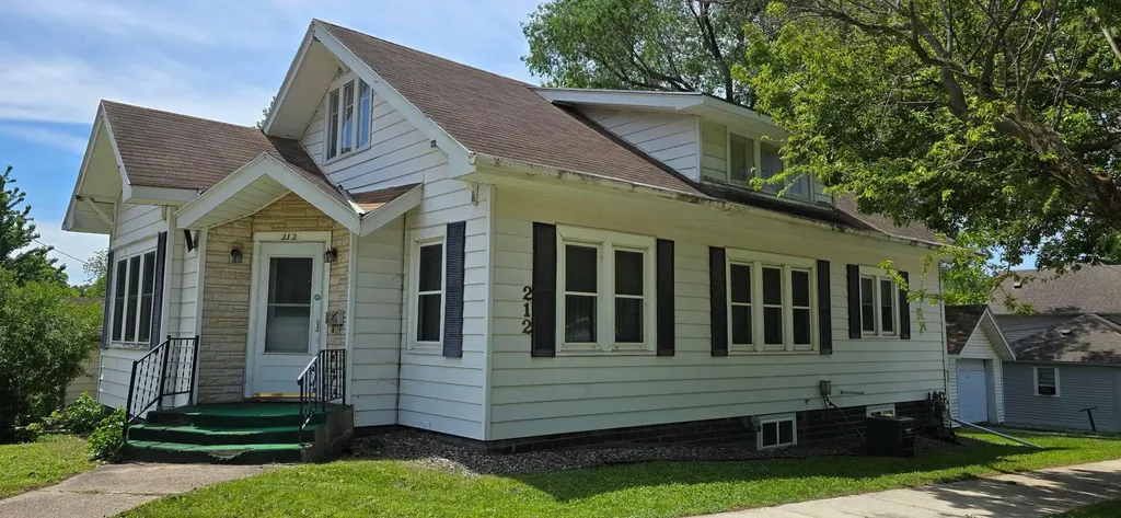 212 E 5th Street Albert Lea MN 56007