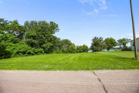 5414 Elkton Trail Faribault MN 55021