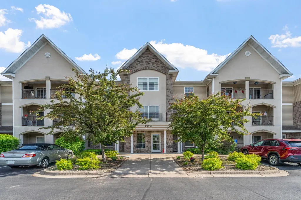 15631 Linnet Street NW Andover MN 55304