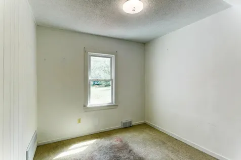 1612 County Road C E Maplewood MN 55109