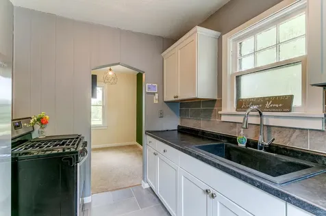 1612 County Road C E Maplewood MN 55109