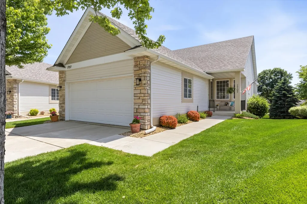 1707 14th Court W Hastings MN 55033