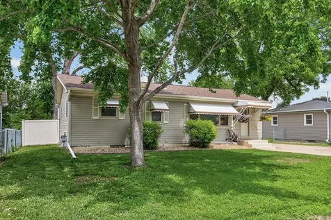 6206 47th Avenue N Crystal MN 55422