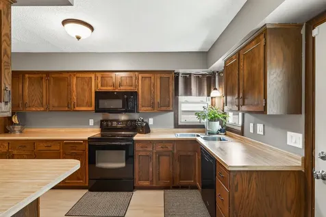 6206 47th Avenue N Crystal MN 55422