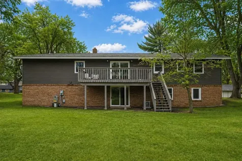 11004 Oak Knoll Terrace N Hopkins MN 55305