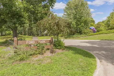 11004 Oak Knoll Terrace N Hopkins MN 55305