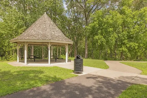 11004 Oak Knoll Terrace N Hopkins MN 55305