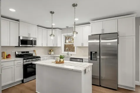 11004 Oak Knoll Terrace N Hopkins MN 55305