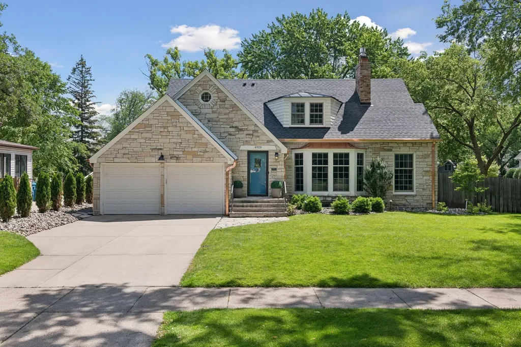 4919 Bruce Avenue Edina MN 55424