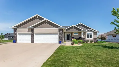 3977 49th Avenue S Fargo ND 58104