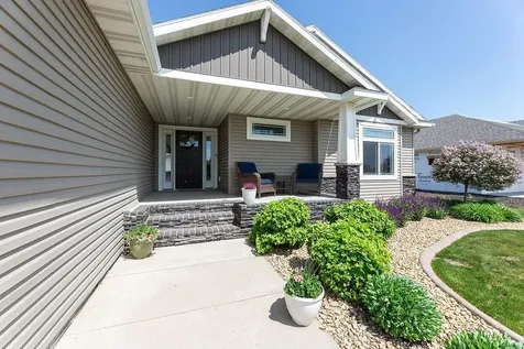 3977 49th Avenue S Fargo ND 58104