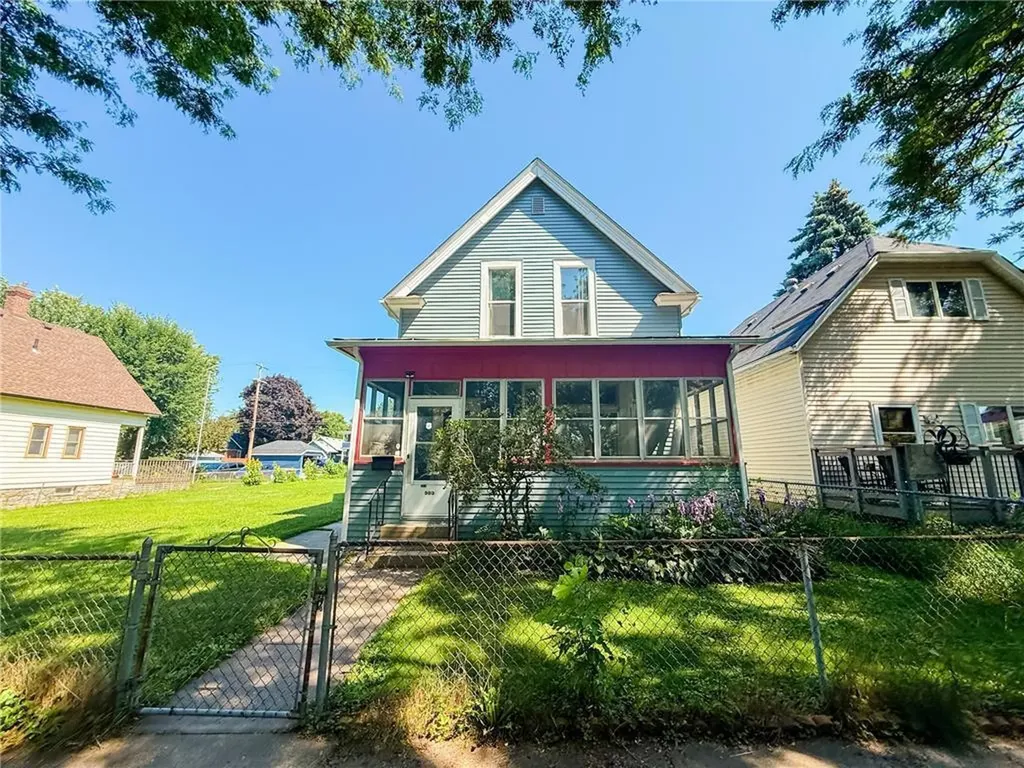 989 Conway Street Saint Paul MN 55106