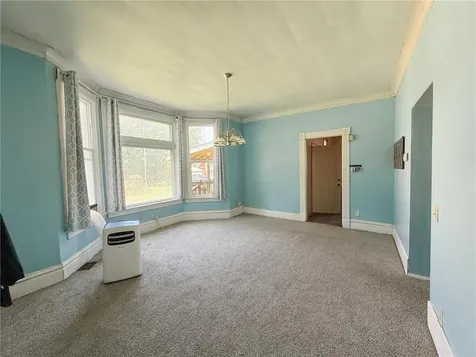 989 Conway Street Saint Paul MN 55106