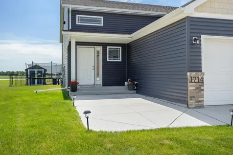 1714 75th Avenue S Fargo ND 58104