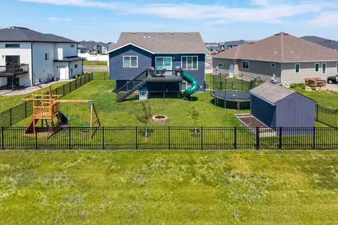 1714 75th Avenue S Fargo ND 58104