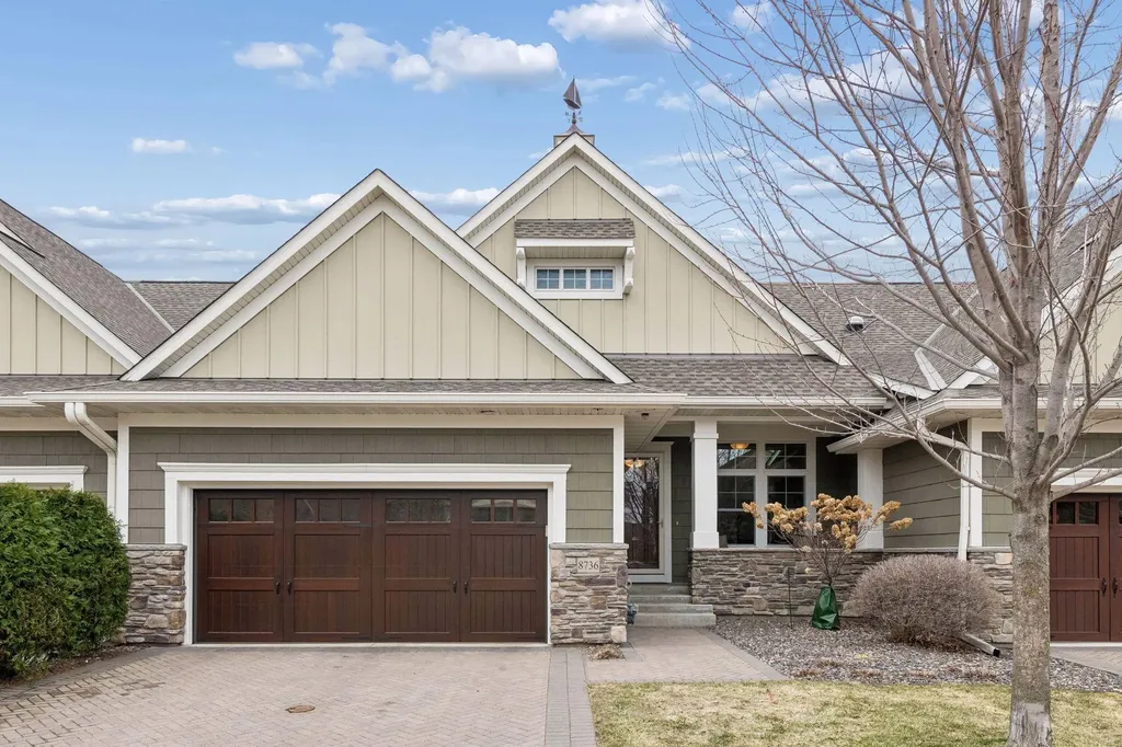 8736 Lake Riley Drive Chanhassen MN 55317