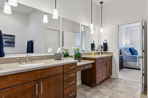 8736 Lake Riley Drive Chanhassen MN 55317