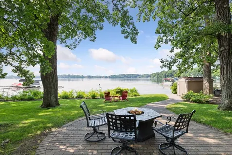 8736 Lake Riley Drive Chanhassen MN 55317