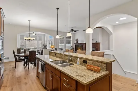 8736 Lake Riley Drive Chanhassen MN 55317