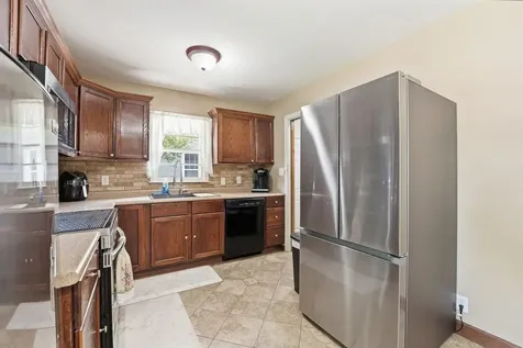 5012 Russell Avenue N Minneapolis MN 55430