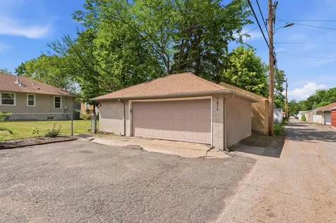 5012 Russell Avenue N Minneapolis MN 55430