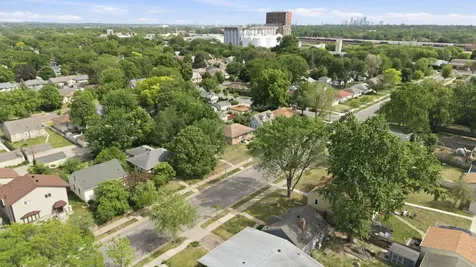 5012 Russell Avenue N Minneapolis MN 55430