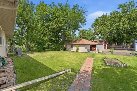 5012 Russell Avenue N Minneapolis MN 55430