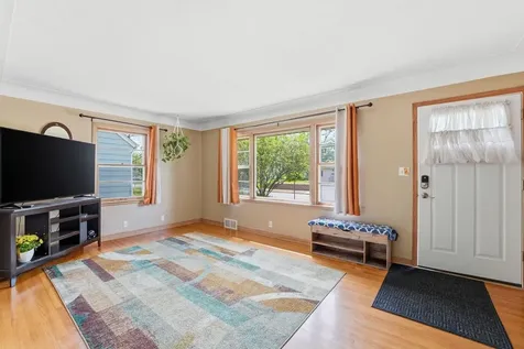 5012 Russell Avenue N Minneapolis MN 55430