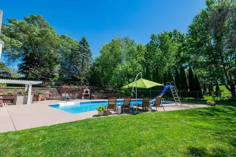 375 Bohlken Drive Hastings MN 55033