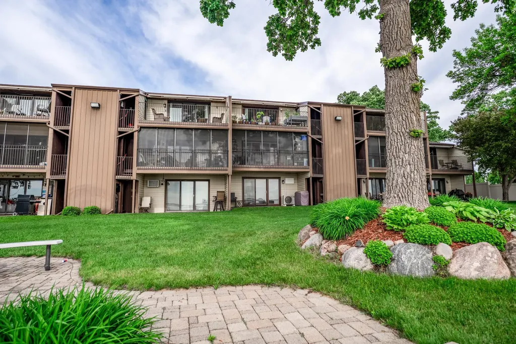 151 Lake Avenue N Spicer MN 56288
