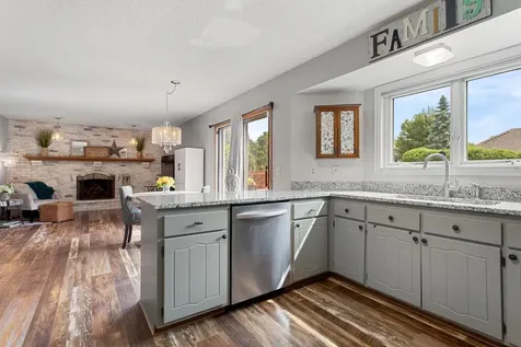864 Winterberry Court Woodbury MN 55125