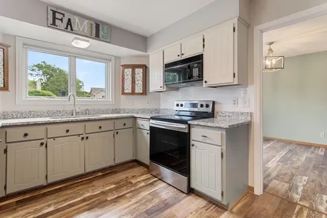 864 Winterberry Court Woodbury MN 55125
