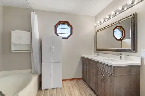 864 Winterberry Court Woodbury MN 55125