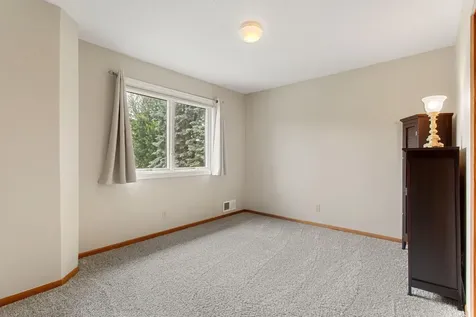 864 Winterberry Court Woodbury MN 55125