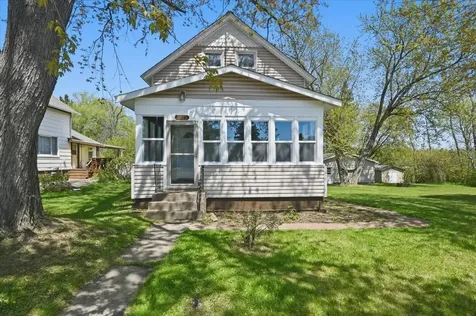 5319 E 3rd Street Superior WI 54880