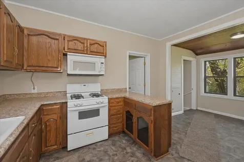 5319 E 3rd Street Superior WI 54880