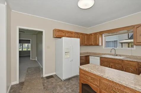5319 E 3rd Street Superior WI 54880