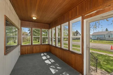 5319 E 3rd Street Superior WI 54880