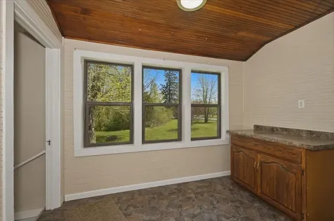 5319 E 3rd Street Superior WI 54880