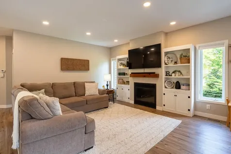 17664 Fieldfare Way Farmington MN 55024