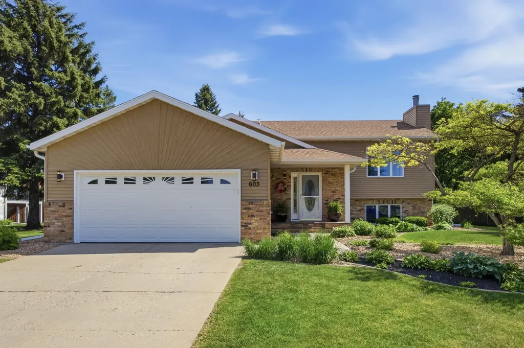 603 34th Avenue S Moorhead MN 56560