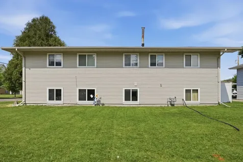 1014 24th Avenue S Moorhead MN 56560