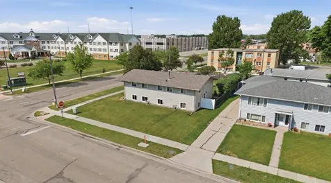 1014 24th Avenue S Moorhead MN 56560