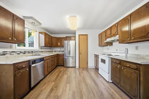 1014 24th Avenue S Moorhead MN 56560