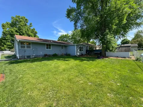 1231 N Baird Avenue Fergus Falls MN 56537